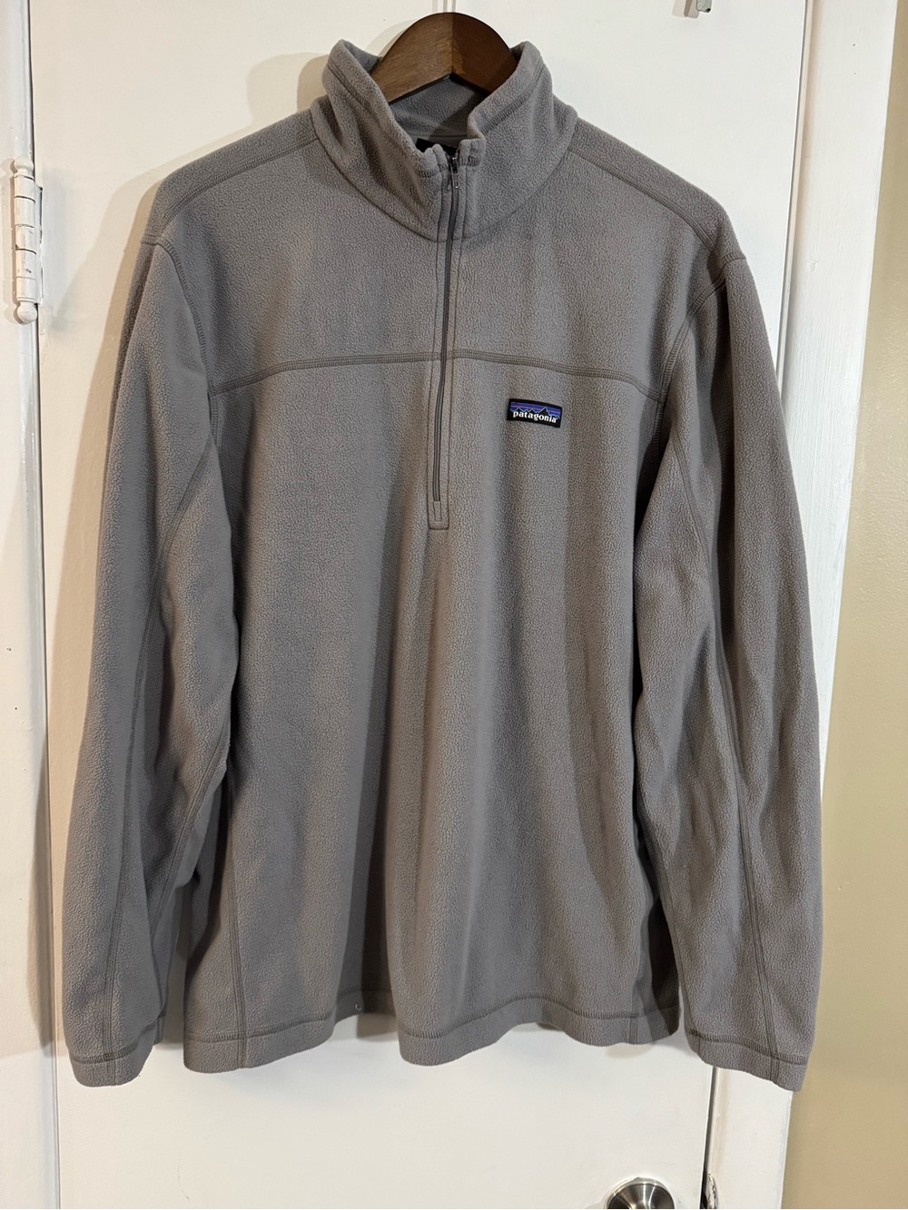 Patagonia Men’s Light Grey Half-Zip Fleece Pullover